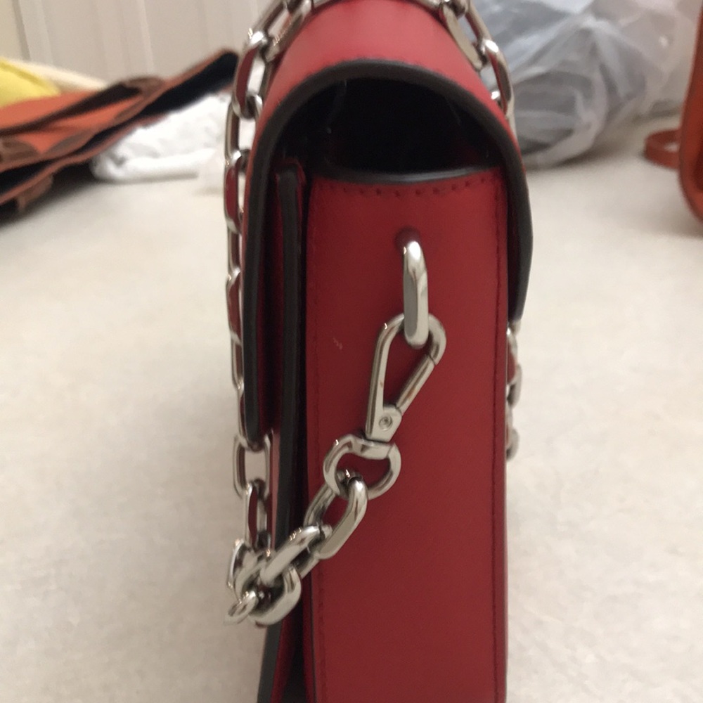 Michael Kors Red Leather MK Chain Shoulder Bag - Picture 2 of 11